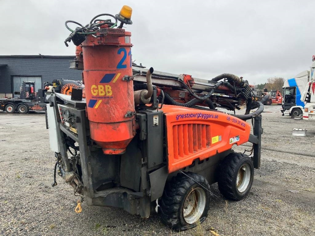 Sandvik Commando DC 125R ONLY FOR SPAREPARTS - Двигатель для Строительной техники: фото 4 Sandvik Commando DC 125R ONLY FOR SPAREPARTS - Двигатель для Строительной техники: фото 4