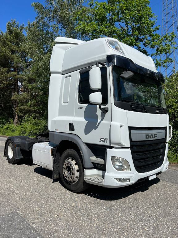 DAF CF440 FT 4x2, E6, PTO, Standklima, 10x DAF CF440 FT 4x2, E6, PTO, Standklima, 10x - Тягач: фото 1 DAF CF440 FT 4x2, E6, PTO, Standklima, 10x DAF CF440 FT 4x2, E6, PTO, Standklima, 10x - Тягач: фото 1
