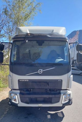 Volvo FL280 4x2, E6, Wohnwagen + 2 Pferdeplaetze Volvo FL280 4x2, E6, 7.40m Chassis, Fahrgestell - Коневоз: фото 2 Volvo FL280 4x2, E6, Wohnwagen + 2 Pferdeplaetze Volvo FL280 4x2, E6, 7.40m Chassis, Fahrgestell - Коневоз: фото 2