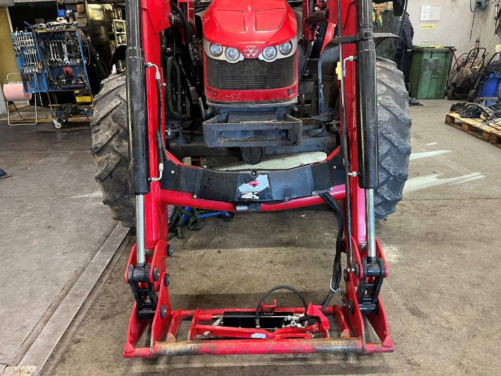Lastare / Loader MF 946 Trima Ålö till Massey Ferg - Фронтальный погрузчик для трактора: фото 2 Lastare / Loader MF 946 Trima Ålö till Massey Ferg - Фронтальный погрузчик для трактора: фото 2