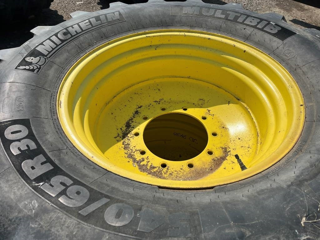 Michelin 540/65R30 till John Deere 7430 - Шина для Сельскохозяйственной техники: фото 4 Michelin 540/65R30 till John Deere 7430 - Шина для Сельскохозяйственной техники: фото 4