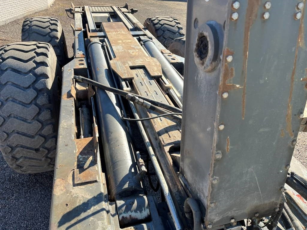 Volvo A25C Lastväxlarvagn - Прицеп мультилифт/ Бункеровоз: фото 2 Volvo A25C Lastväxlarvagn - Прицеп мультилифт/ Бункеровоз: фото 2