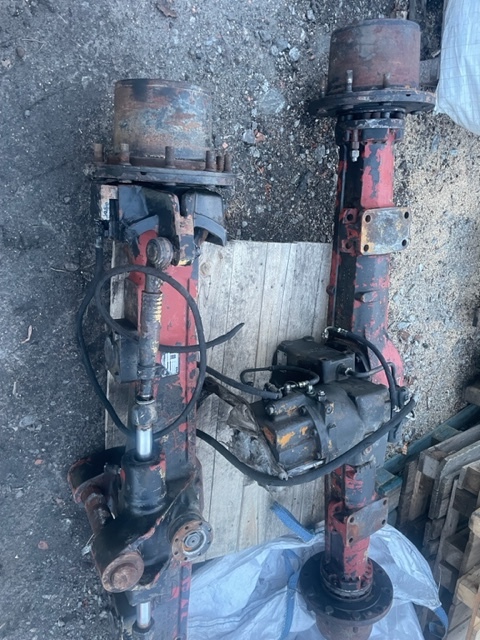 Caterpillar 212 ZF AP-B355 , APL-B355 zwolnica zwrotnica Piasta obudowa mostu - Поворотный кулак для Сельскохозяйственной техники: фото 1 Caterpillar 212 ZF AP-B355 , APL-B355 zwolnica zwrotnica Piasta obudowa mostu - Поворотный кулак для Сельскохозяйственной техники: фото 1