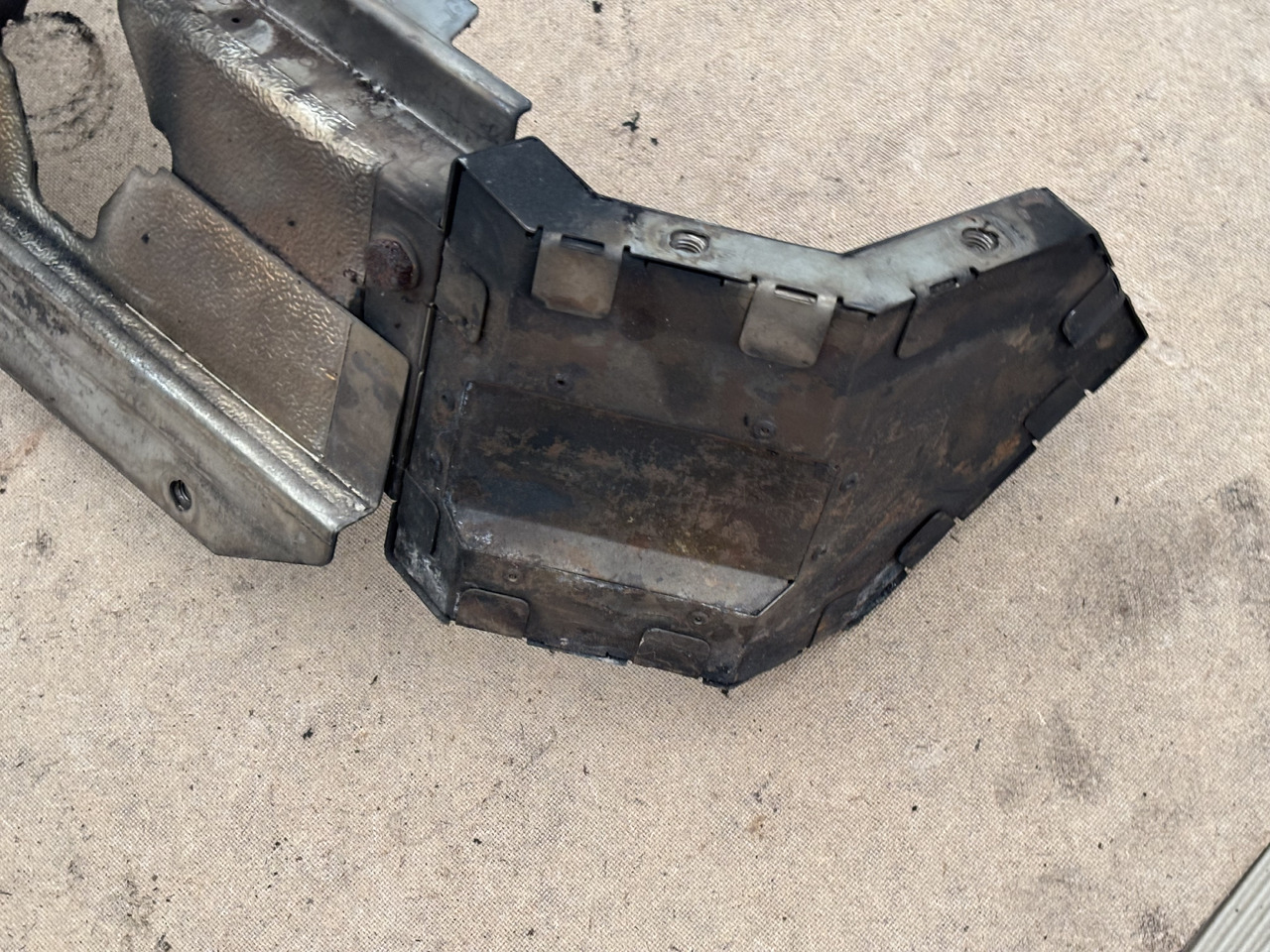 Claas Lexion 780 Izolacja Silnika Pokrywa Maska Obudowa Tylna 00 0781 205 0 0007812050 - Капот для Зерноуборочных комбайнов: фото 2 Claas Lexion 780 Izolacja Silnika Pokrywa Maska Obudowa Tylna 00 0781 205 0 0007812050 - Капот для Зерноуборочных комбайнов: фото 2