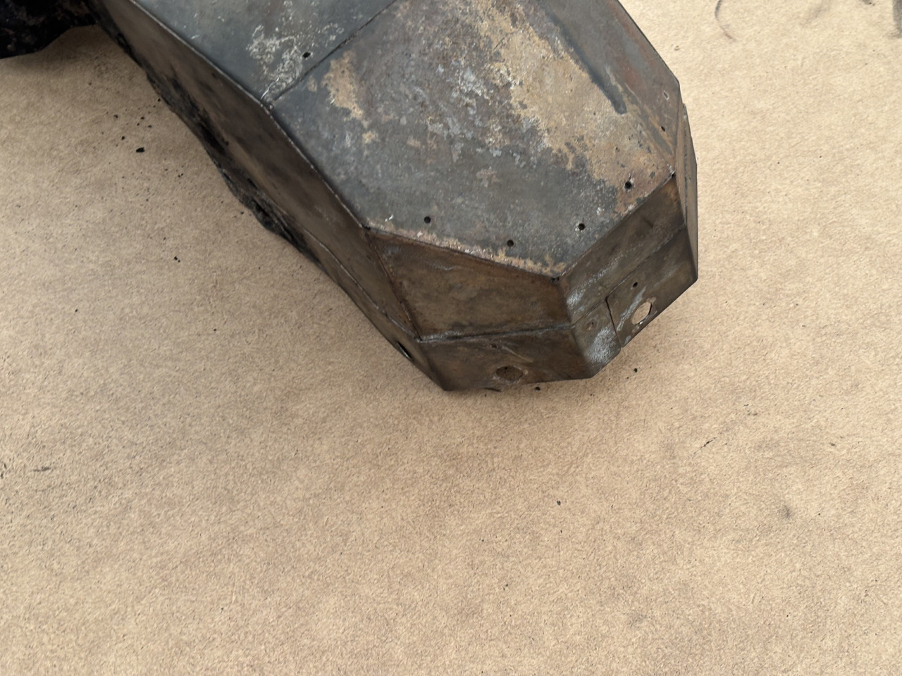 Claas Lexion 780 Osłona Obudowa Maska 00 0781 215 0 0007812150 - Капот для Зерноуборочных комбайнов: фото 4 Claas Lexion 780 Osłona Obudowa Maska 00 0781 215 0 0007812150 - Капот для Зерноуборочных комбайнов: фото 4