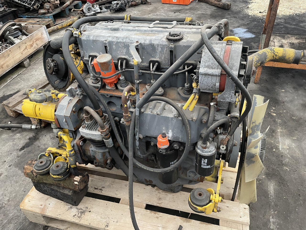 Deutz F4L912 - silnik - Двигатель для Строительной техники: фото 1 Deutz F4L912 - silnik - Двигатель для Строительной техники: фото 1