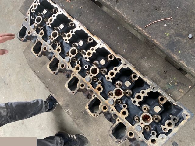 Deutz TCD 2013 L06 4V - Głowica Cylindrów - Головка блока для Сельскохозяйственной техники: фото 2 Deutz TCD 2013 L06 4V - Głowica Cylindrów - Головка блока для Сельскохозяйственной техники: фото 2