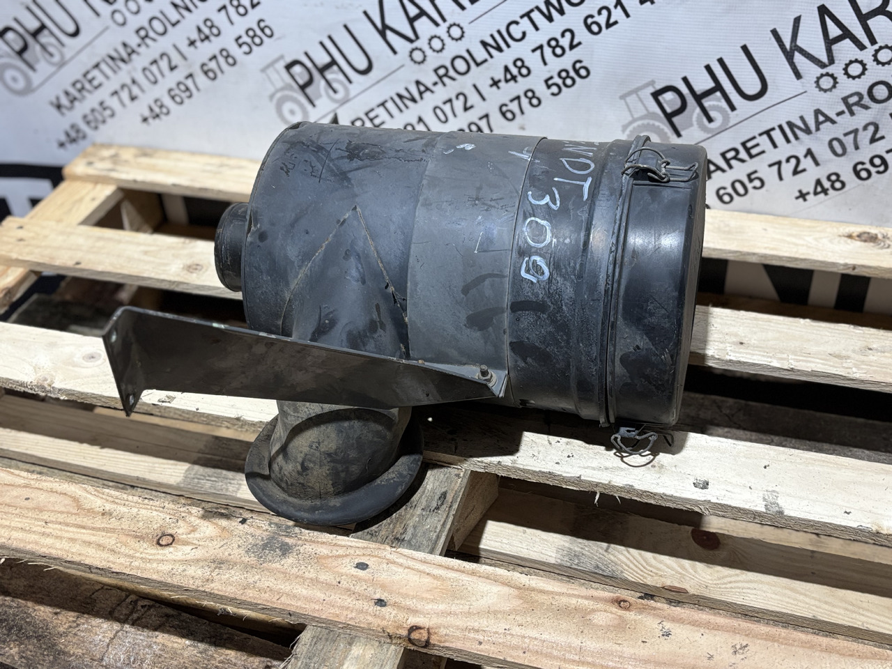 Fendt 309 Obudowa Filtra Powietrza - Воздушный фильтр для Сельскохозяйственной техники: фото 1 Fendt 309 Obudowa Filtra Powietrza - Воздушный фильтр для Сельскохозяйственной техники: фото 1