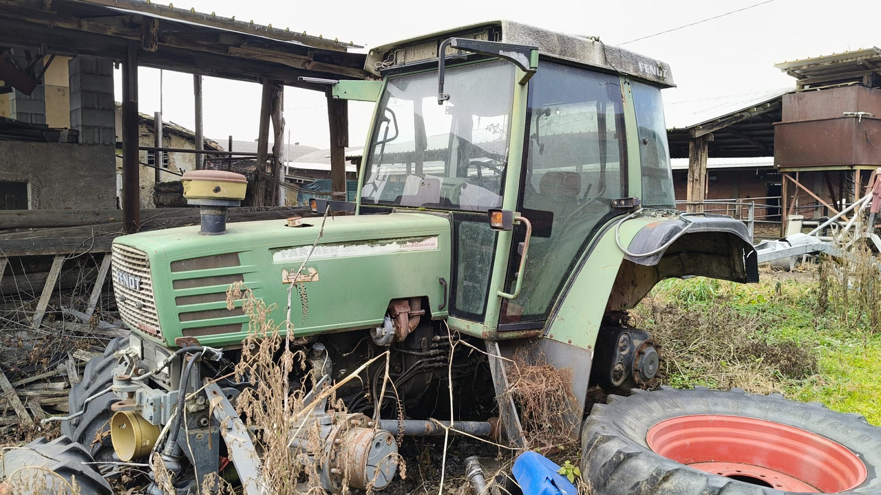 Fendt 309 - na części - błotniki - Кузов и экстерьер для Тракторов: фото 2 Fendt 309 - na części - błotniki - Кузов и экстерьер для Тракторов: фото 2