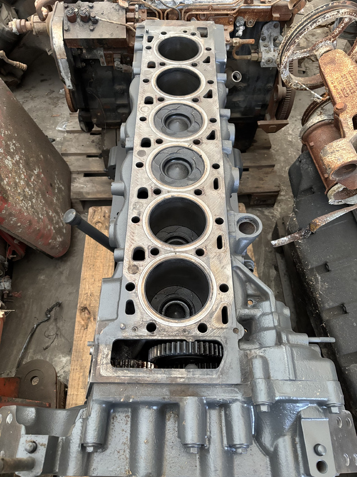 Fendt 936 Gen 7 Silnik D1556LE523 Wał Korbowy Korbowód H218PF150094A H218PF150099A CZĘŚCI - Коленчатый вал для Сельскохозяйственной техники: фото 2 Fendt 936 Gen 7 Silnik D1556LE523 Wał Korbowy Korbowód H218PF150094A H218PF150099A CZĘŚCI - Коленчатый вал для Сельскохозяйственной техники: фото 2