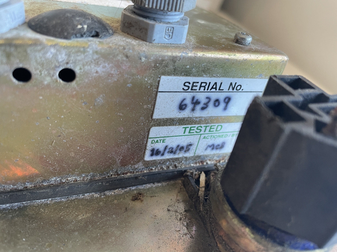 John Deere 3215 - ładowarka - przeciążeniówka - Кабина и интерьер для Телескопических погрузчиков: фото 3 John Deere 3215 - ładowarka - przeciążeniówka - Кабина и интерьер для Телескопических погрузчиков: фото 3