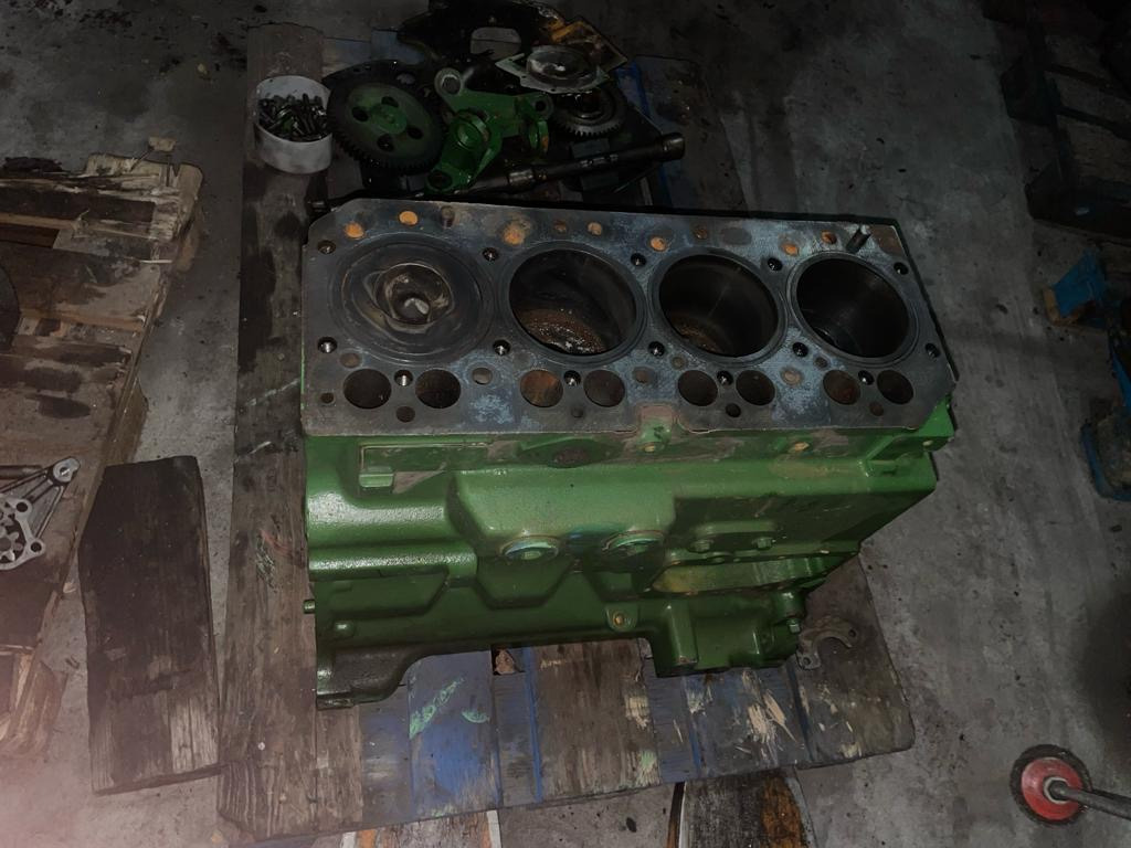 John Deere 6110 6410 - blok silnika R115081 - Блок цилиндров для Сельскохозяйственной техники: фото 2 John Deere 6110 6410 - blok silnika R115081 - Блок цилиндров для Сельскохозяйственной техники: фото 2