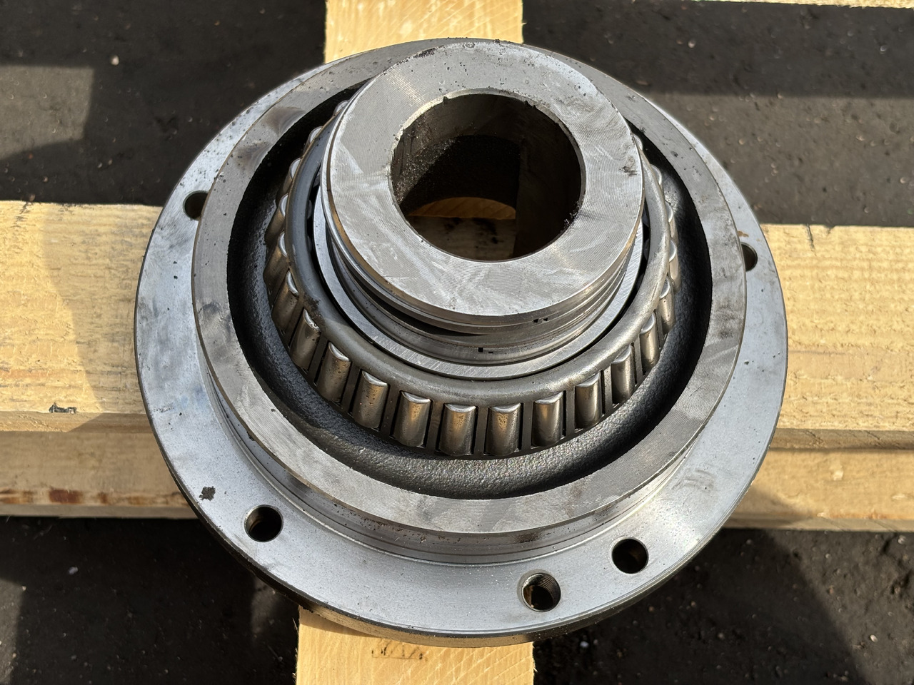 John Deere 6630 Obudowa łożyska L77137 L102019 - Запчасти ходовой части для Сельскохозяйственной техники: фото 3 John Deere 6630 Obudowa łożyska L77137 L102019 - Запчасти ходовой части для Сельскохозяйственной техники: фото 3