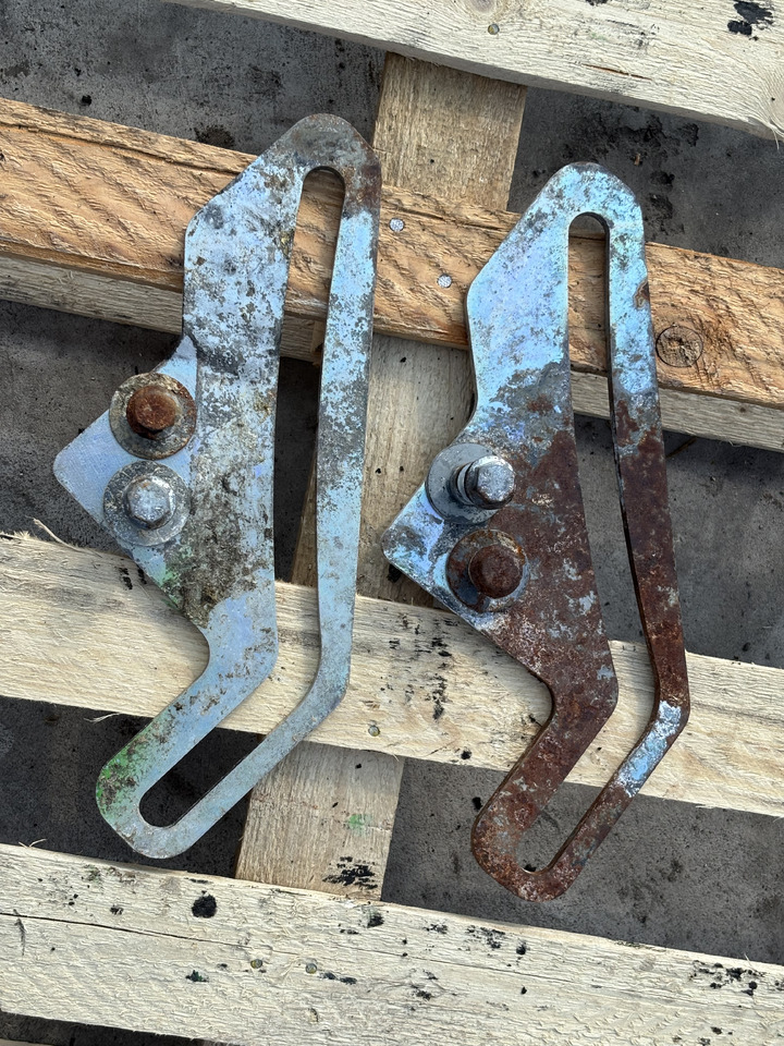 John Deere 6800 Płytka HXE81797 - Кузов и экстерьер для Сельскохозяйственной техники: фото 1 John Deere 6800 Płytka HXE81797 - Кузов и экстерьер для Сельскохозяйственной техники: фото 1