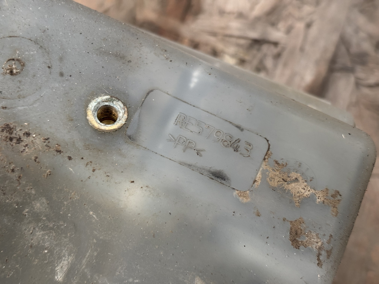 John Deere 7R 210 230 250 310 7210R 7250R Zbiornik Wyrównawczy RE579843 - Расширительный бачок для Сельскохозяйственной техники: фото 2 John Deere 7R 210 230 250 310 7210R 7250R Zbiornik Wyrównawczy RE579843 - Расширительный бачок для Сельскохозяйственной техники: фото 2