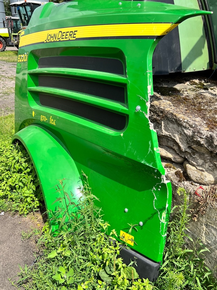 John Deere 8200 Pokrywa boczna lewa AXE78400 - Кузов и экстерьер для Тракторов: фото 3 John Deere 8200 Pokrywa boczna lewa AXE78400 - Кузов и экстерьер для Тракторов: фото 3