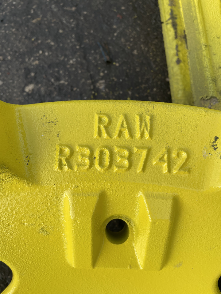 John Deere 8345R - koło felga gwiazda - Колесный диск для Сельскохозяйственной техники: фото 4 John Deere 8345R - koło felga gwiazda - Колесный диск для Сельскохозяйственной техники: фото 4