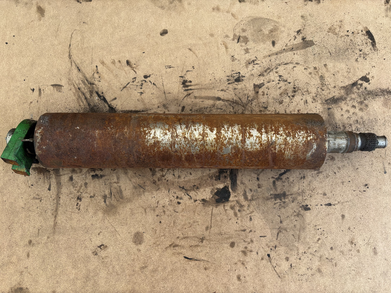 John Deere 8600 Walec Gładki Obudowa Łożyska AXE14946 HXE100665 - Запчасти ходовой части для Сельскохозяйственной техники: фото 2 John Deere 8600 Walec Gładki Obudowa Łożyska AXE14946 HXE100665 - Запчасти ходовой части для Сельскохозяйственной техники: фото 2