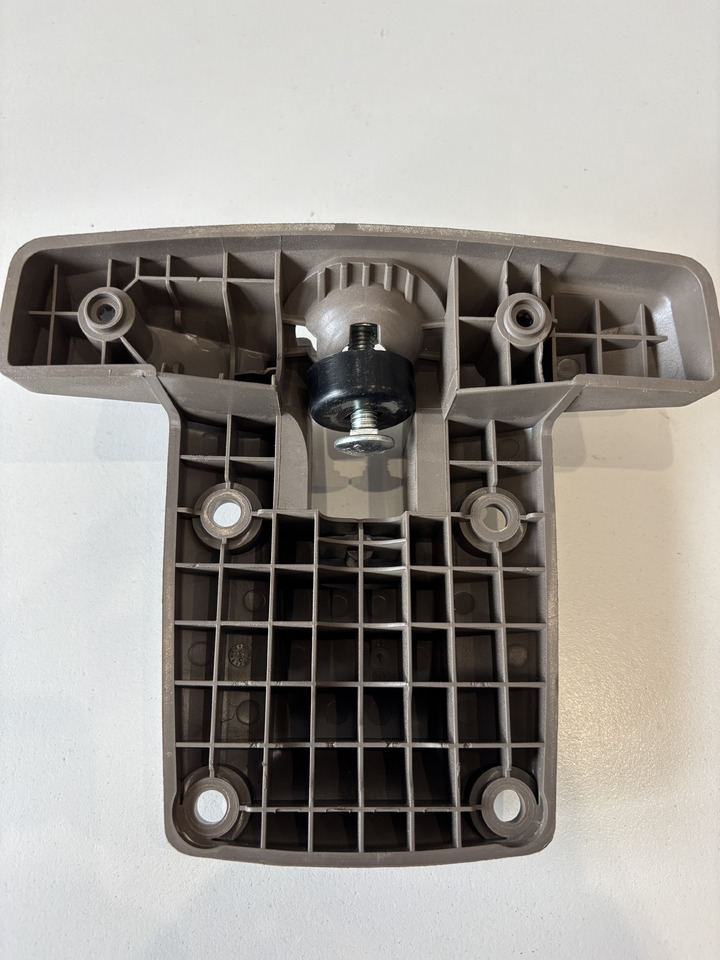 John Deere seria 6000 7000 8000 R - podstawa monitora wyświetlacza R562957 - Кабина и интерьер для Сельскохозяйственной техники: фото 2 John Deere seria 6000 7000 8000 R - podstawa monitora wyświetlacza R562957 - Кабина и интерьер для Сельскохозяйственной техники: фото 2