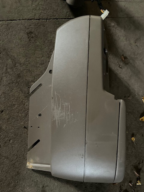 John deere podłokietnik do adaptacji własnej - Сиденье для Сельскохозяйственной техники: фото 3 John deere podłokietnik do adaptacji własnej - Сиденье для Сельскохозяйственной техники: фото 3