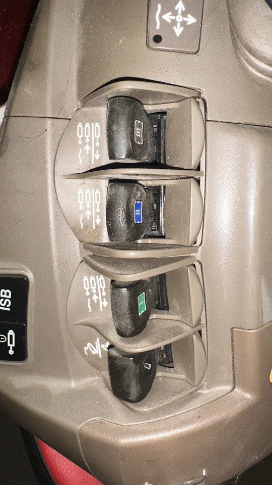 Klawisze hydrauliki john deere panel sterowania - Приборная панель для Сельскохозяйственной техники: фото 4 Klawisze hydrauliki john deere panel sterowania - Приборная панель для Сельскохозяйственной техники: фото 4