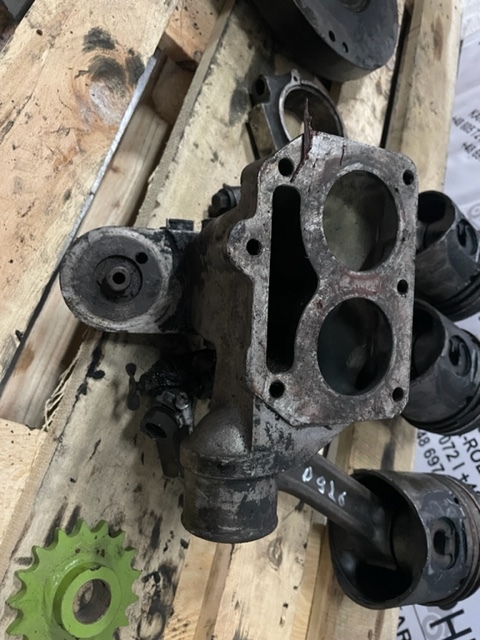 Liebherr d926 ti-e obudowa termostatu L08209 - Термостат для Строительной техники: фото 2 Liebherr d926 ti-e obudowa termostatu L08209 - Термостат для Строительной техники: фото 2