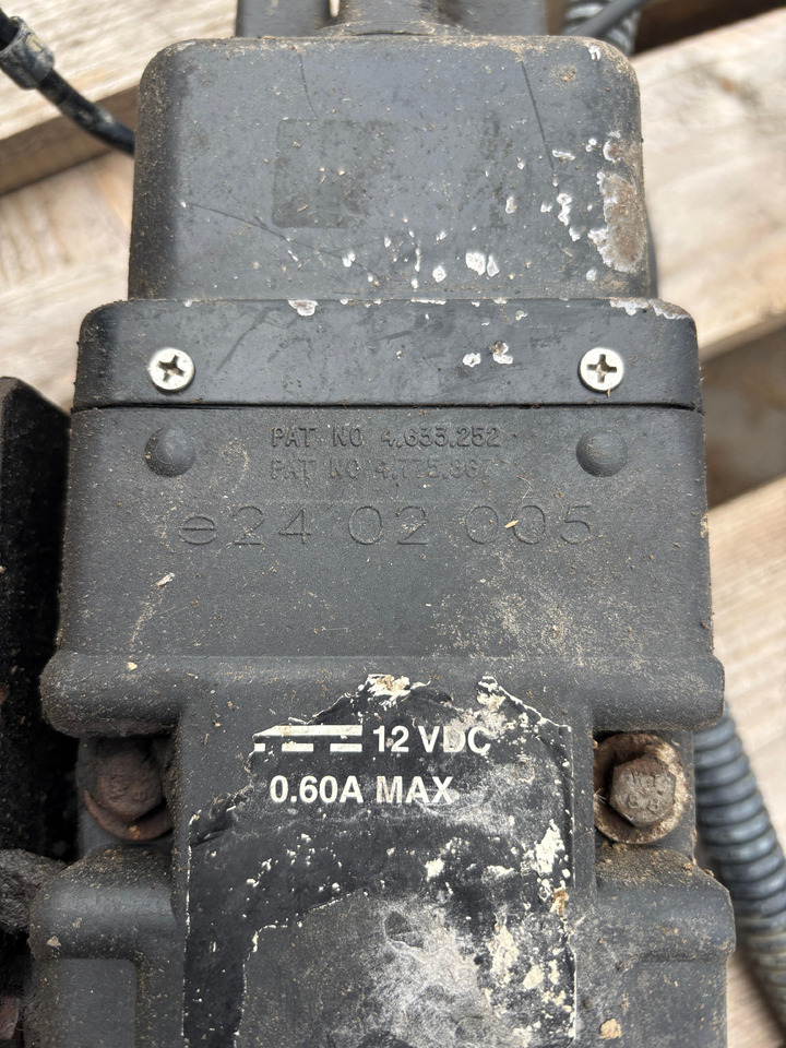 Massey Ferguson, Landini, Claas Radar Sensor Czujnik Prędkości Miernik Areału 3714290M2 - Сенсор для Сельскохозяйственной техники: фото 4 Massey Ferguson, Landini, Claas Radar Sensor Czujnik Prędkości Miernik Areału 3714290M2 - Сенсор для Сельскохозяйственной техники: фото 4