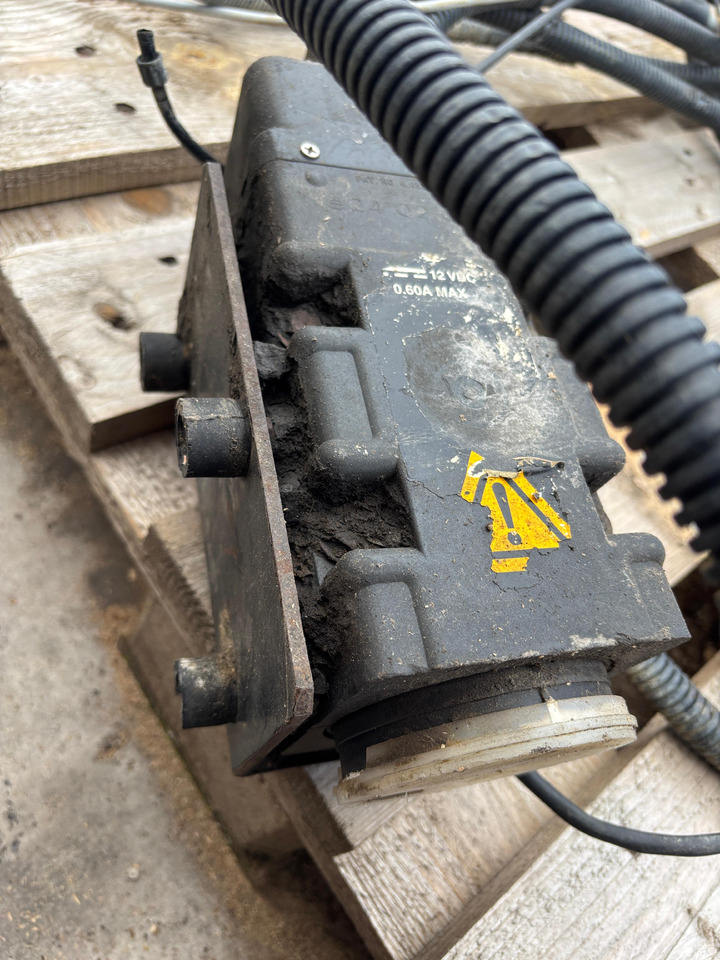 Massey Ferguson, Landini, Claas Radar Sensor Czujnik Prędkości Miernik Areału 3714290M2 - Сенсор для Сельскохозяйственной техники: фото 3 Massey Ferguson, Landini, Claas Radar Sensor Czujnik Prędkości Miernik Areału 3714290M2 - Сенсор для Сельскохозяйственной техники: фото 3