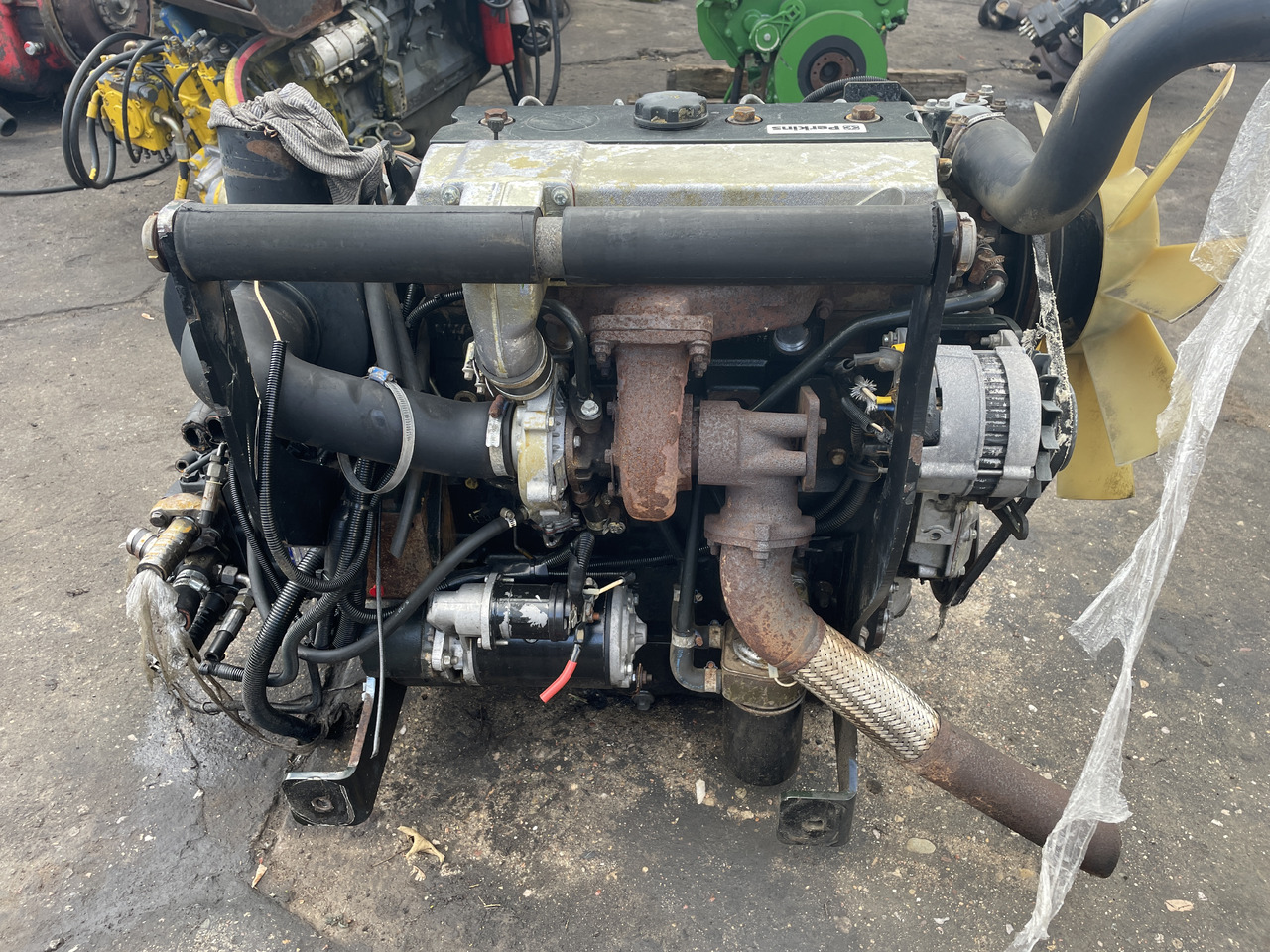 Perkins AB 1004.4 - silnik kompletny Manitou Caterpillar Massey - Двигатель для Строительной техники: фото 4 Perkins AB 1004.4 - silnik kompletny Manitou Caterpillar Massey - Двигатель для Строительной техники: фото 4