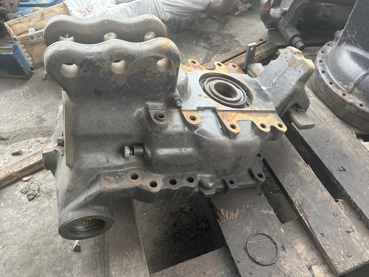 Valtra T131 - T191 Wom tylni części - Трансмиссия для Тракторов: фото 1 Valtra T131 - T191 Wom tylni części - Трансмиссия для Тракторов: фото 1