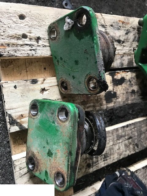 John deere 6620 6630 6820 6830 6920 6930 - Czop Zwrotnicy - Запчасти для Сельскохозяйственной техники: фото 1 John deere 6620 6630 6820 6830 6920 6930 - Czop Zwrotnicy - Запчасти для Сельскохозяйственной техники: фото 1