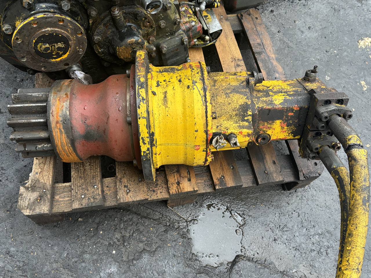 Zeppelin ZR15 Cat 212 206 Eder Reduktor Obrotu - Трансмиссия для Сельскохозяйственной техники: фото 1 Zeppelin ZR15 Cat 212 206 Eder Reduktor Obrotu - Трансмиссия для Сельскохозяйственной техники: фото 1