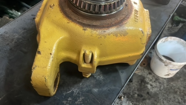 Zwrotnica Cat Caterpillar th220, th330 , th355 , th360 - Поворотный кулак для Сельскохозяйственной техники: фото 1 Zwrotnica Cat Caterpillar th220, th330 , th355 , th360 - Поворотный кулак для Сельскохозяйственной техники: фото 1