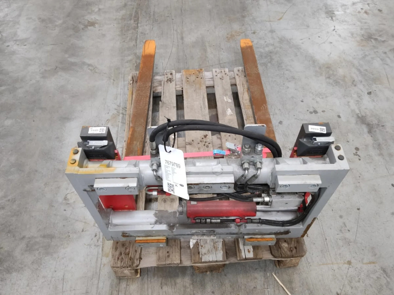 Durwen RZV25 - Навесное оборудование для Погрузочно-разгрузочной техники: фото 3 Durwen RZV25 - Навесное оборудование для Погрузочно-разгрузочной техники: фото 3