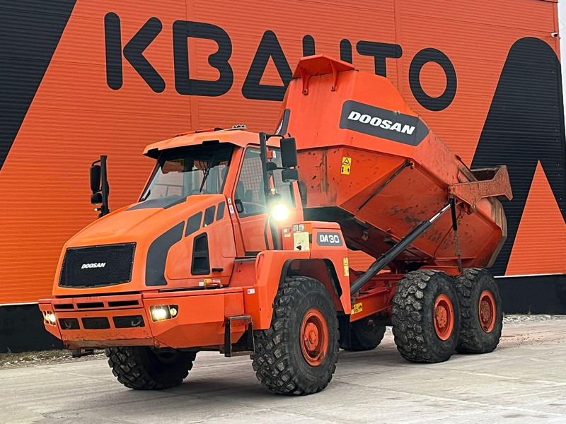 Doosan DA 30 6x6 AC / CENTRAL LUBRICATION / NO ADBLUE / NO DPF - Сочленённый самосвал: фото 1 Doosan DA 30 6x6 AC / CENTRAL LUBRICATION / NO ADBLUE / NO DPF - Сочленённый самосвал: фото 1