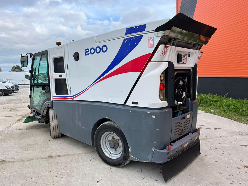 Подметально-уборочная машина Dulevo 2000 SKY FIRST REGISTRATION 09.2015: фото 8