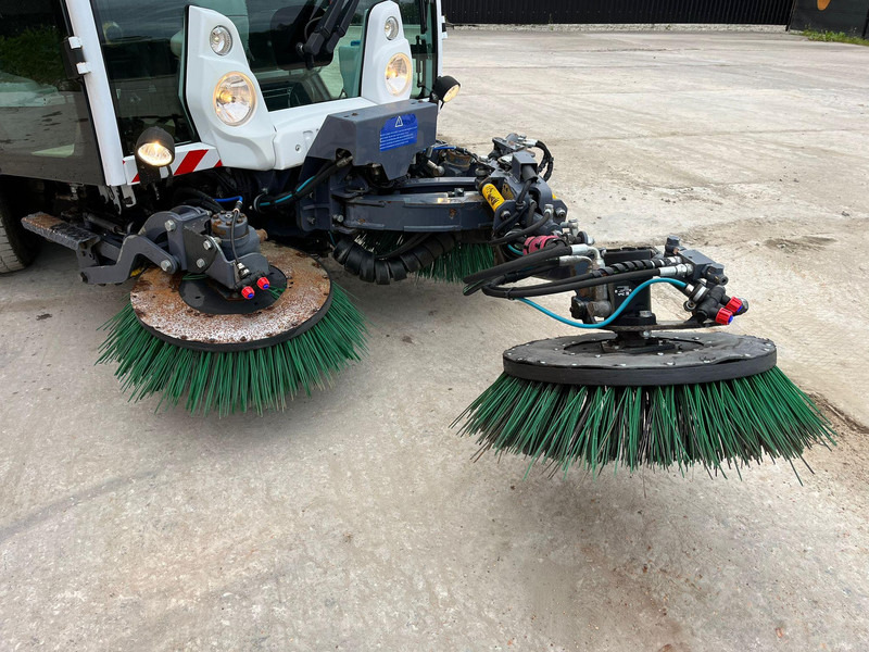 Подметально-уборочная машина Dulevo 2000 SKY FIRST REGISTRATION 09.2015: фото 10