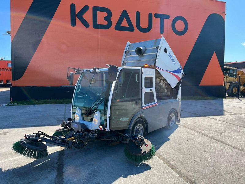 Dulevo 2000 SKY FIRST REGISTRATION 09.2015 - Подметально-уборочная машина: фото 2 Dulevo 2000 SKY FIRST REGISTRATION 09.2015 - Подметально-уборочная машина: фото 2