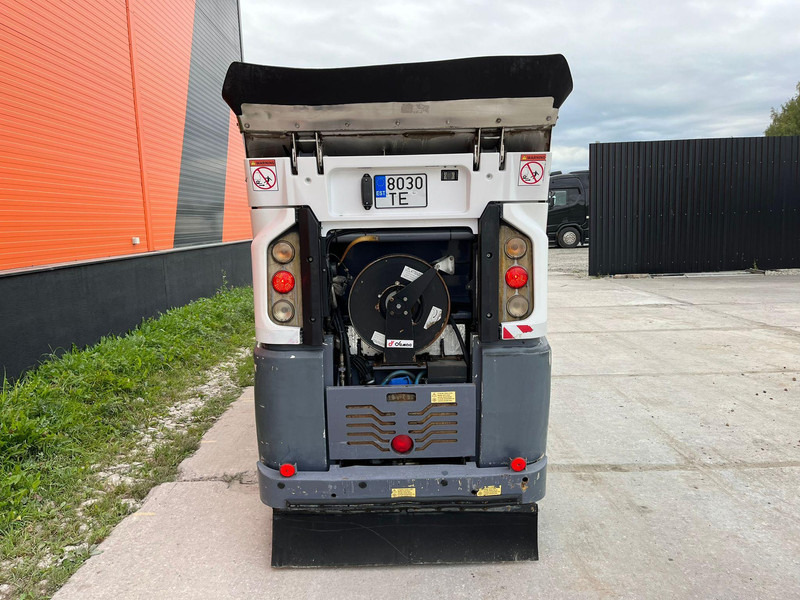 Подметально-уборочная машина Dulevo 2000 SKY FIRST REGISTRATION 09.2015: фото 7