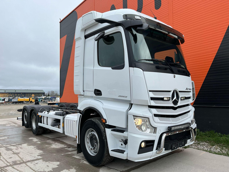 Mercedes-Benz Actros 2553 6x2*4 PTO / CHASSIS L=7128 mm - Грузовик-шасси: фото 4 Mercedes-Benz Actros 2553 6x2*4 PTO / CHASSIS L=7128 mm - Грузовик-шасси: фото 4