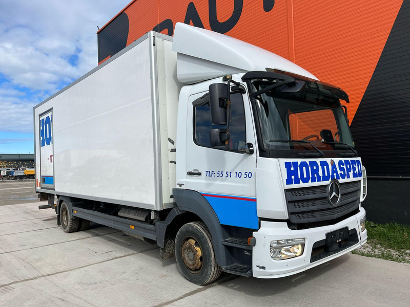 Mercedes-Benz Atego 1018 4x2 THERMOKING / BOX L=6477 mm - Рефрижератор: фото 4 Mercedes-Benz Atego 1018 4x2 THERMOKING / BOX L=6477 mm - Рефрижератор: фото 4