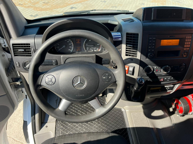 Микроавтобус, Пассажирский фургон Mercedes-Benz Sprinter 516 CDI 19 + 1 SEATS / DRIVER AC: фото 11