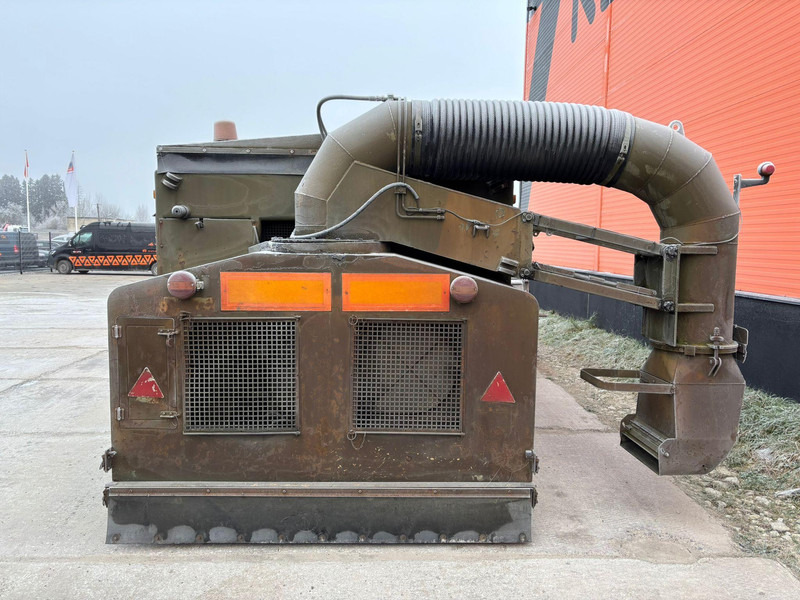 SCHÖRLING P17FV BROOM / BLOWER / 3053 HOURS - Подметально-уборочная машина: фото 5 SCHÖRLING P17FV BROOM / BLOWER / 3053 HOURS - Подметально-уборочная машина: фото 5