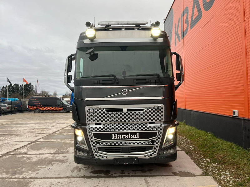 Volvo FH 16 750 6x4 GCW 70 ton / RETARDER / HYDRAULICS / TANDEM AXLE LIFT - Тягач: фото 2 Volvo FH 16 750 6x4 GCW 70 ton / RETARDER / HYDRAULICS / TANDEM AXLE LIFT - Тягач: фото 2