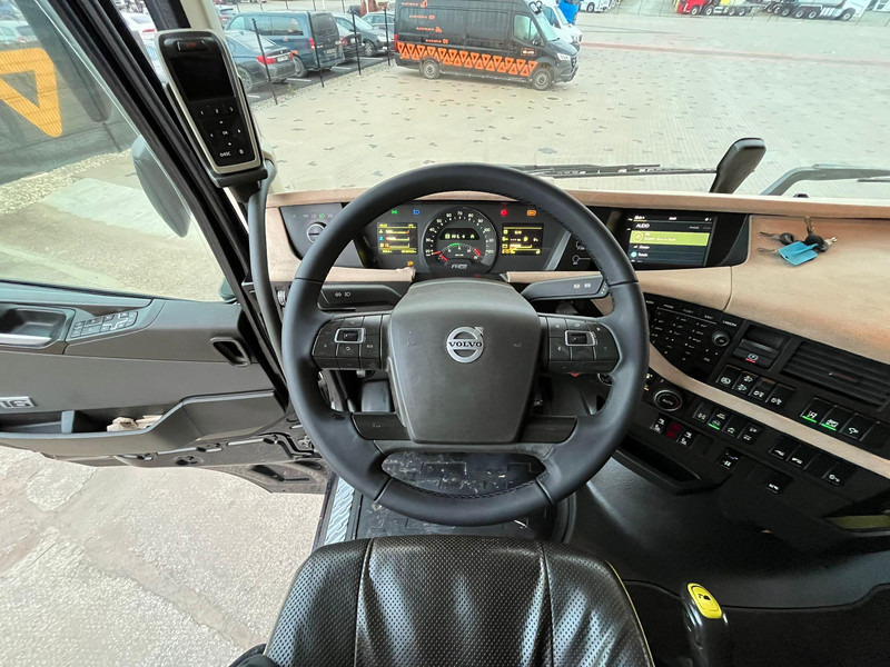 Тягач Volvo FH 16 750 6x4 GCW 80 ton / RETARDER / HYDRAULICS / TANDEM AXLE LIFT: фото 16 Тягач Volvo FH 16 750 6x4 GCW 80 ton / RETARDER / HYDRAULICS / TANDEM AXLE LIFT: фото 16