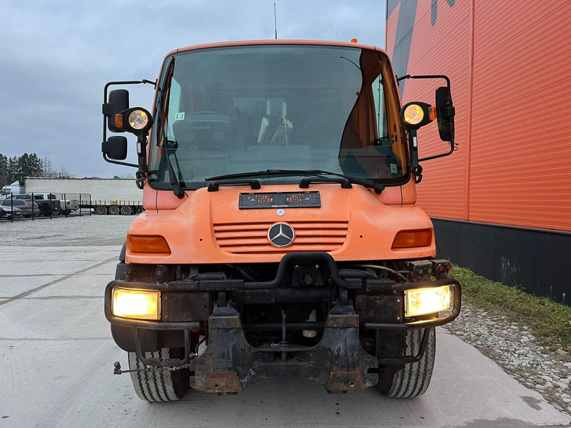 Unimog U 300 4x4 TRILETY SK / 6918 hours - Подметально-уборочная машина: фото 3 Unimog U 300 4x4 TRILETY SK / 6918 hours - Подметально-уборочная машина: фото 3