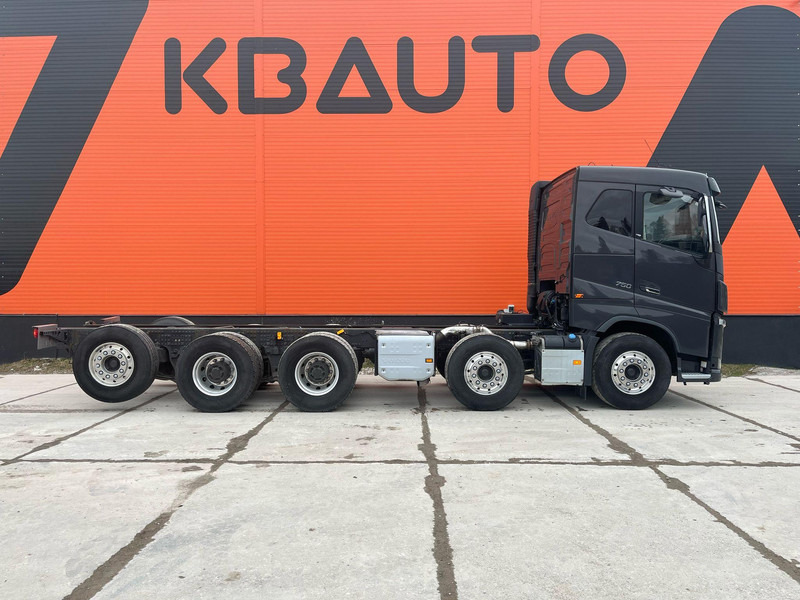 Volvo FH 16 750 10x4*6 GCW 100 ton / CHASSIS L=7350 mm - Грузовик-шасси: фото 5 Volvo FH 16 750 10x4*6 GCW 100 ton / CHASSIS L=7350 mm - Грузовик-шасси: фото 5