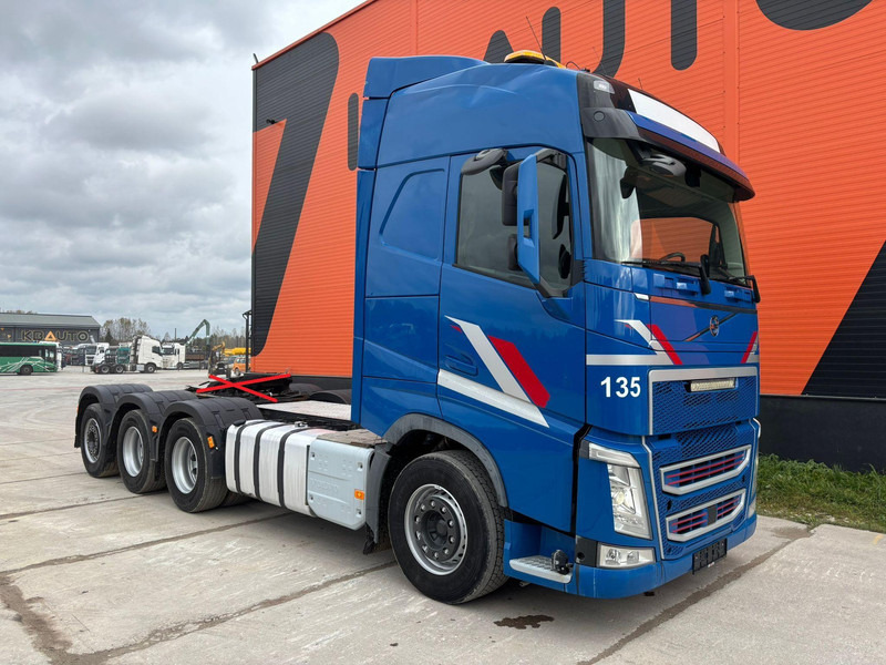 Volvo FH 500 8x4*4 FOR SALE AS CHASSIS / GCW 70 ton / PTO / CHASSIS L=6420 mm - Грузовик-шасси: фото 4 Volvo FH 500 8x4*4 FOR SALE AS CHASSIS / GCW 70 ton / PTO / CHASSIS L=6420 mm - Грузовик-шасси: фото 4
