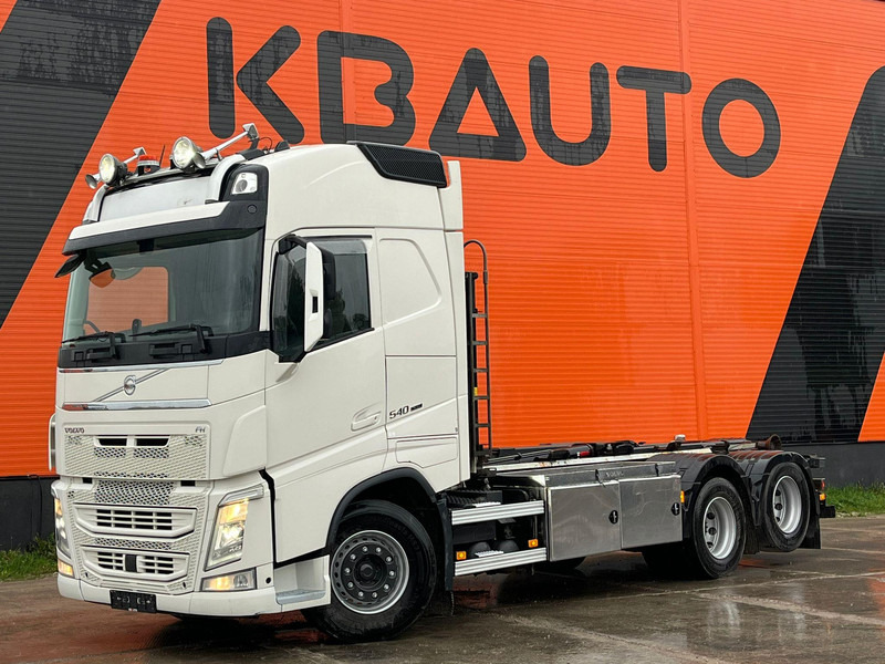 Volvo FH 540 6x4 HIAB 21 ton / L=5600 mm / RETARDER / TANDEM AXLE LIFT - Крюковой мультилифт: фото 1 Volvo FH 540 6x4 HIAB 21 ton / L=5600 mm / RETARDER / TANDEM AXLE LIFT - Крюковой мультилифт: фото 1
