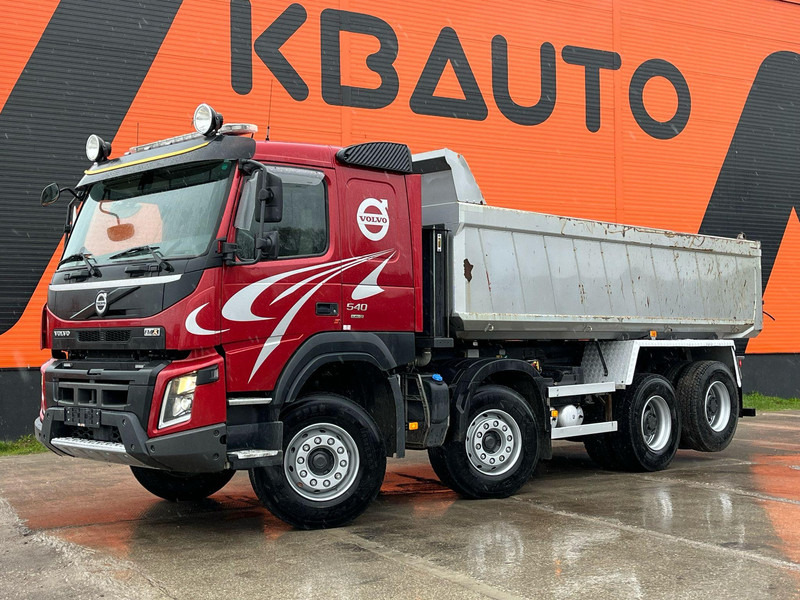 Volvo FMX 540 8x4 RETARDER / TANDEM AXLE LIFT / BIG AXLES / BOX L=5703 mm - Самосвал: фото 1 Volvo FMX 540 8x4 RETARDER / TANDEM AXLE LIFT / BIG AXLES / BOX L=5703 mm - Самосвал: фото 1